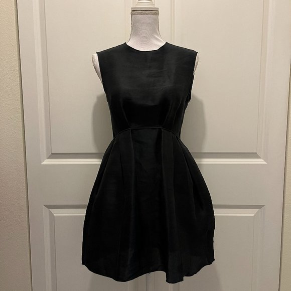 Ter et Bantine Dresses & Skirts - Ter et Bantine Black Dress with Pockets in 100% Silk